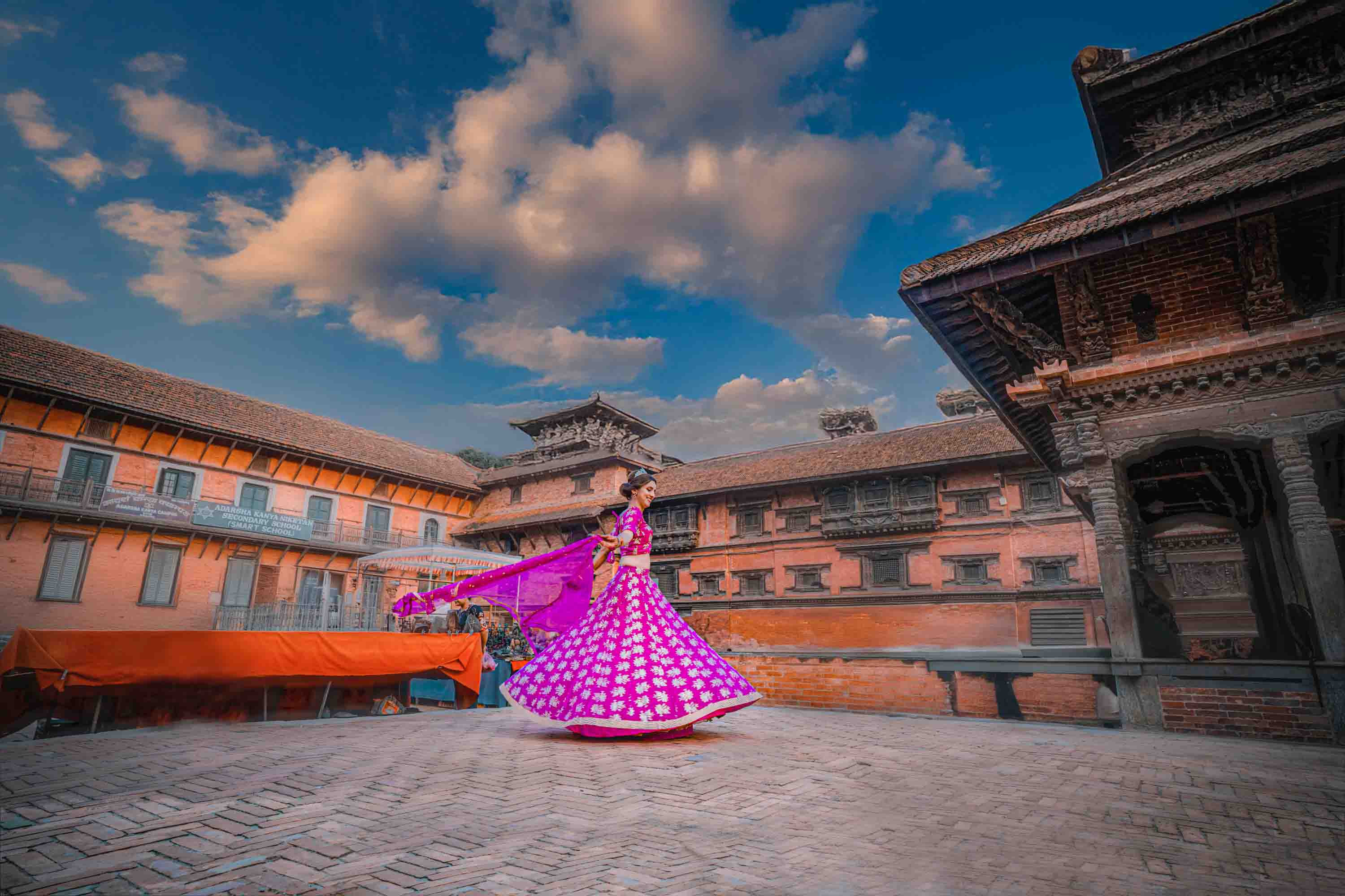 How Candid Wedding Photography Captures Real Moments Beautifully